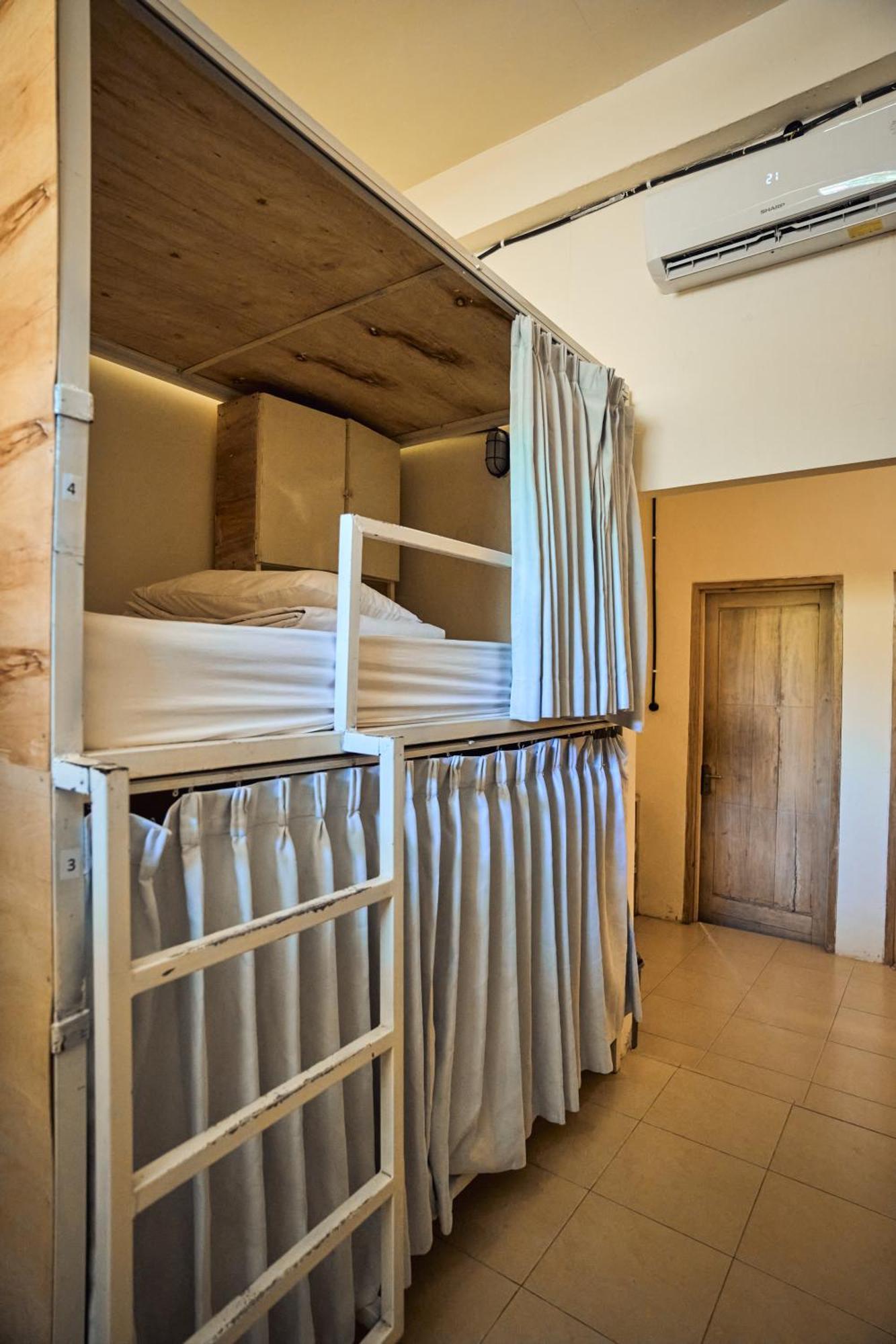 Auberge de jeunesse Lotide Surf Camps Lombok à Kuta  Extérieur photo
